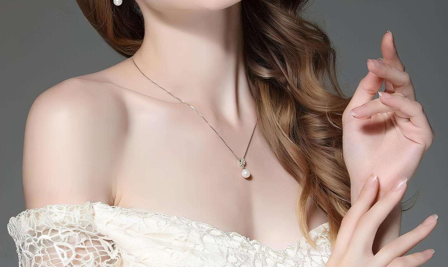 Pendant Necklace | GirlyDonna